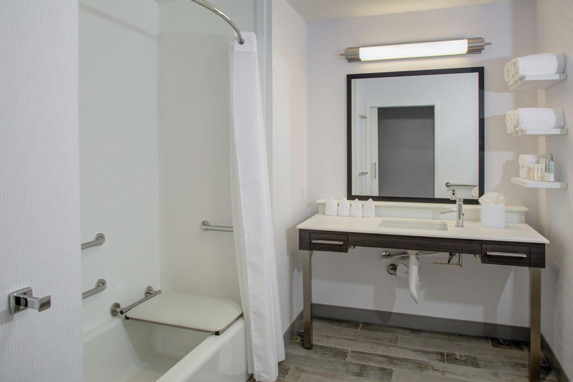 Hampton Inn & Suites Irvine/Orange County Airport Экстерьер фото