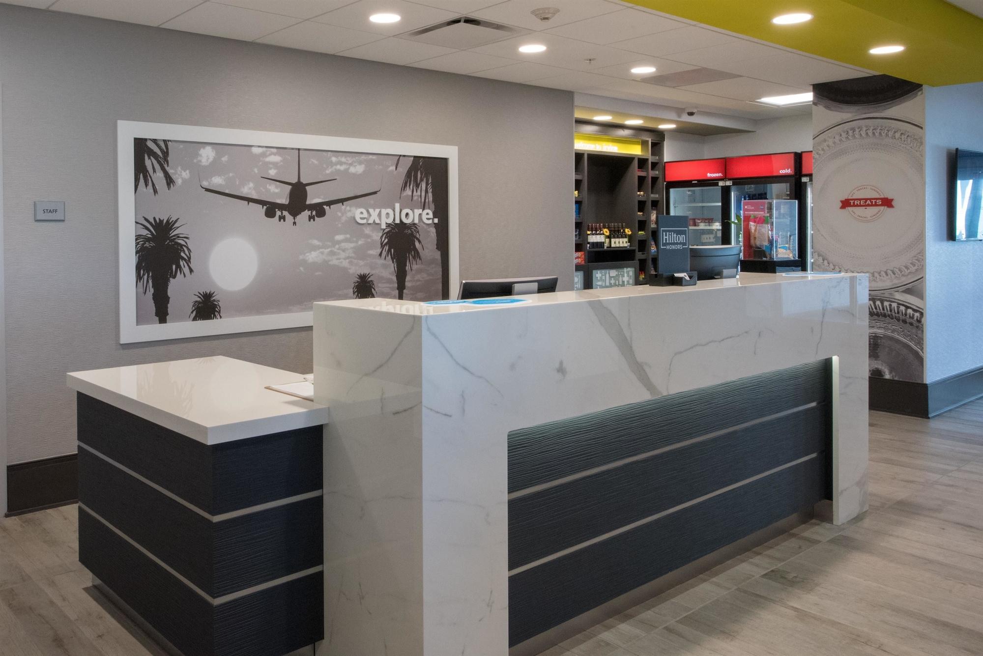 Hampton Inn & Suites Irvine/Orange County Airport Экстерьер фото